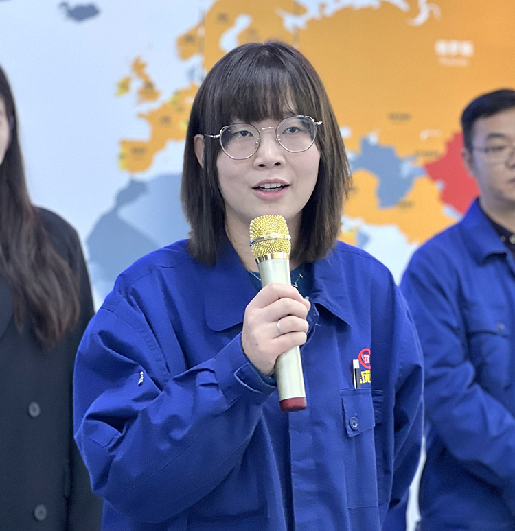 1637651713615282.jpg 【整理】入職一周年紀(jì)念儀式4L1120褚少青 拷貝.jpg